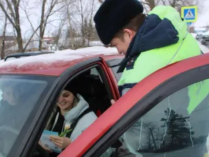 Акция «Цветы для автоледи»